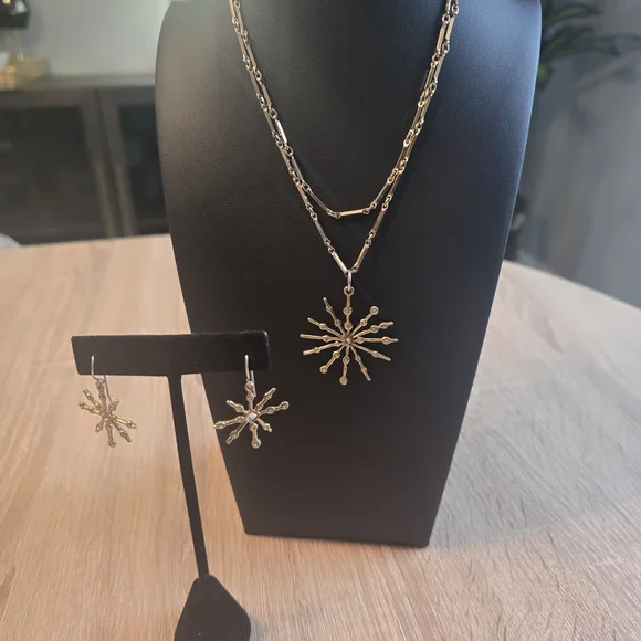 Waxing Poetic Goldtone 30 Inch Crystal Snowflake And Earring Set-GORGEOUS!!!